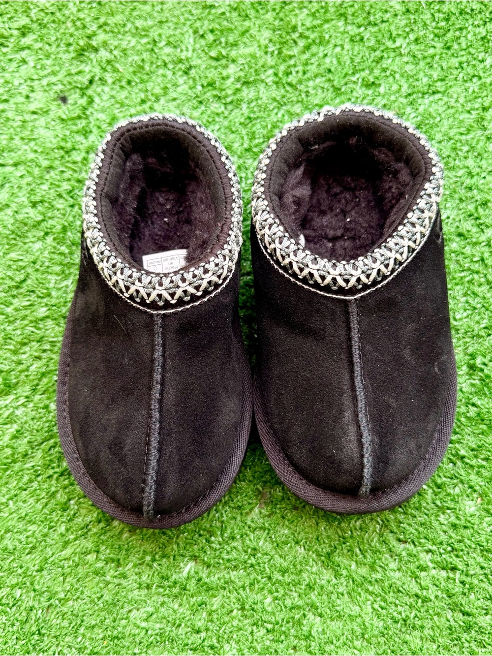 Unisex UGG Tasman II Kids/Toddler slippers
US size 8